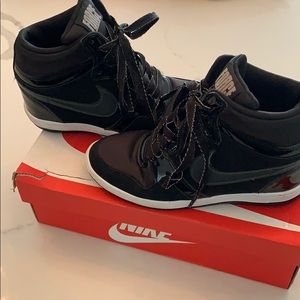 Nike Womens Force Sky High Top Hidden Wedge black